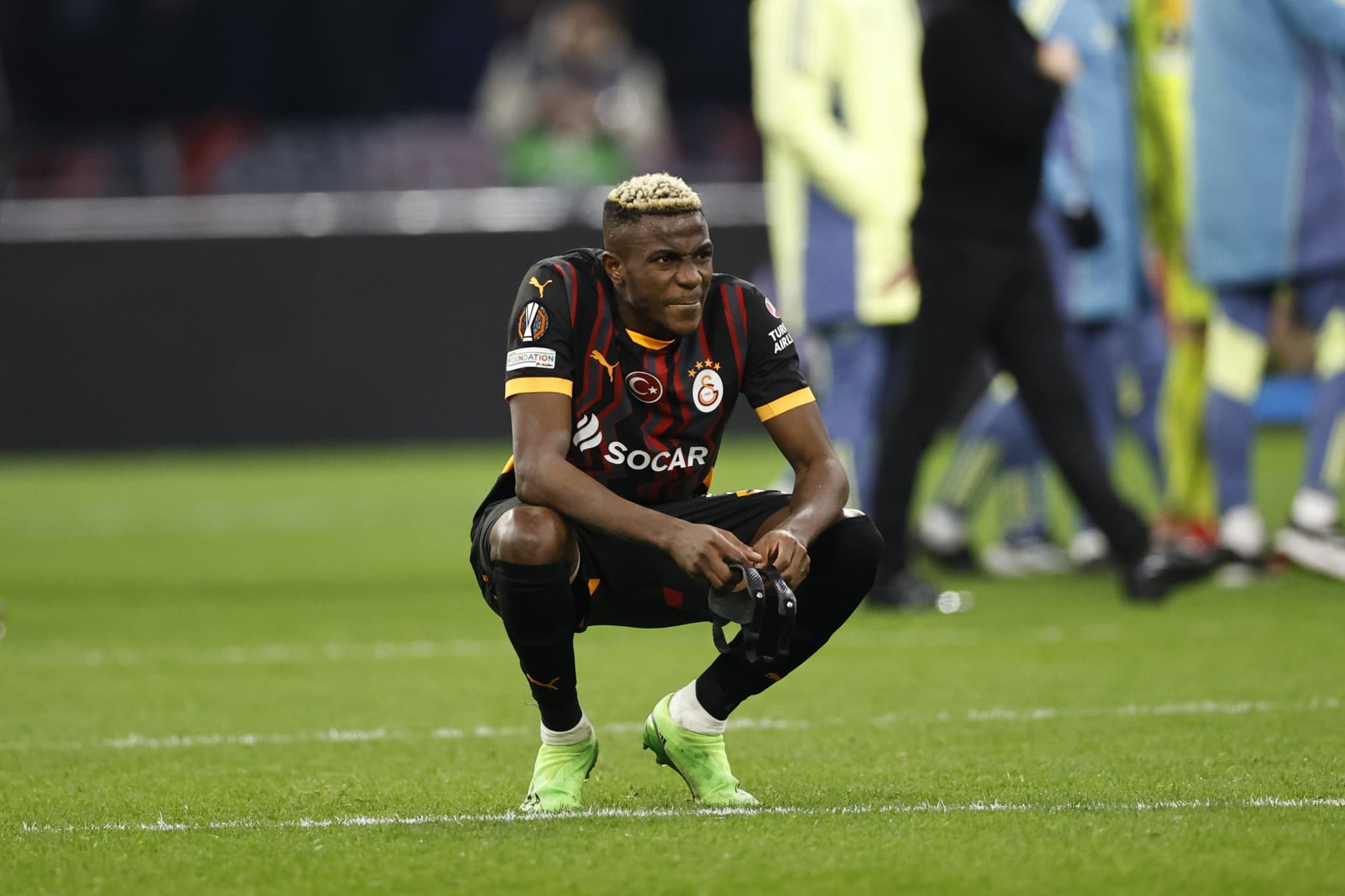 Deal on Hold: Napoli Toughens Stance in Galatasaray Negotiations