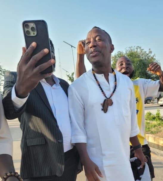 Sowore, Nnamdi Kanu’s Lawyer Aloy Ejimakor, and Others Released from Kuje Prison