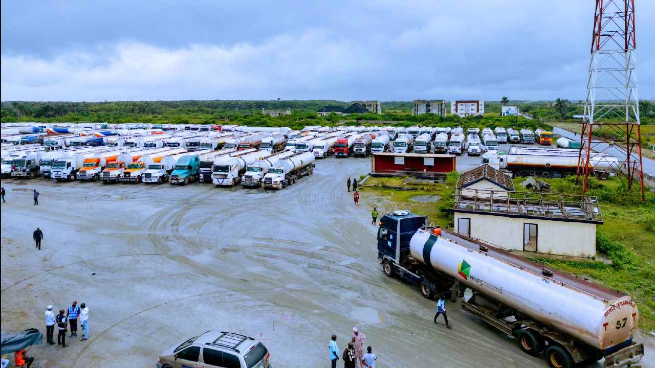 Petrol Price May Drop to N750/Litre as Dangote Promises Direct Supply to Marketers