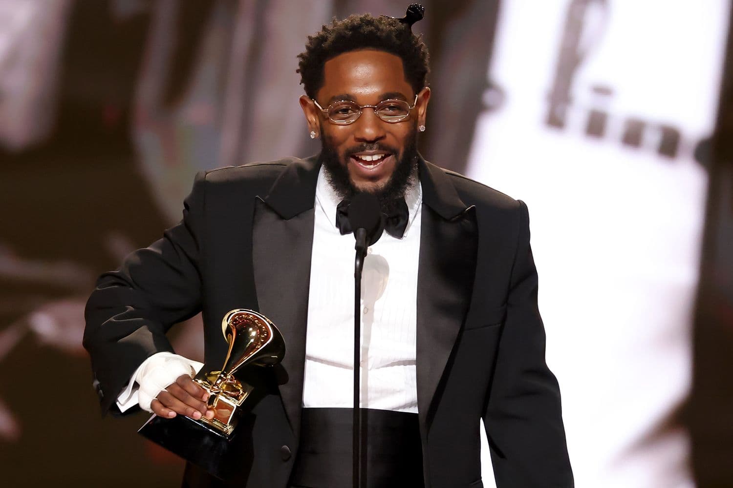 Kendrick Lamar Becomes Most-Awarded Rapper in Grammy History with 27 Wins