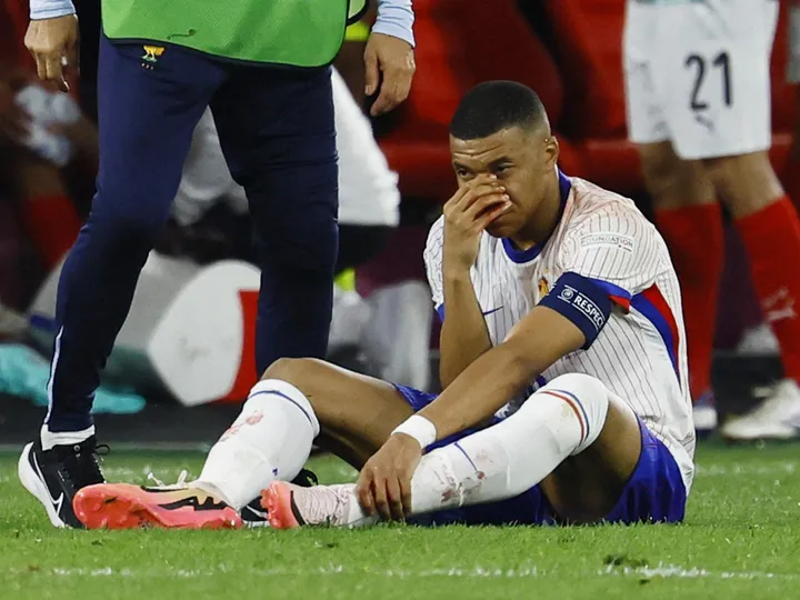 Mbappe Undergoes Knee Treatment In Paris, No Surgery Planned