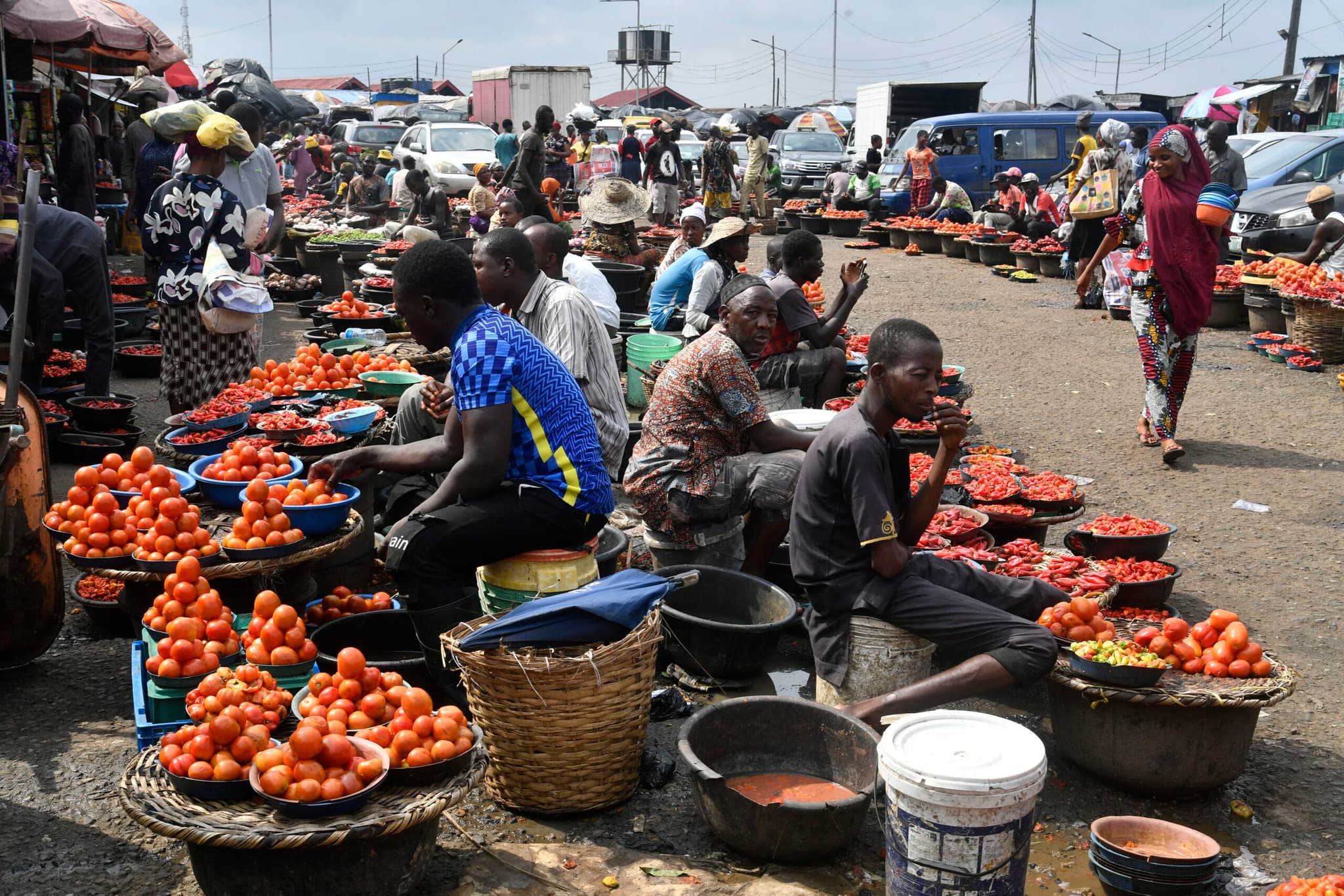 Rising Food and Fuel Costs Deepen Hardship for Nigerians Despite Slight Inflation Drop