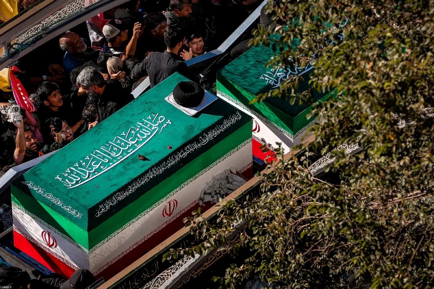 UPDATED] Former Iranian supreme leader buried