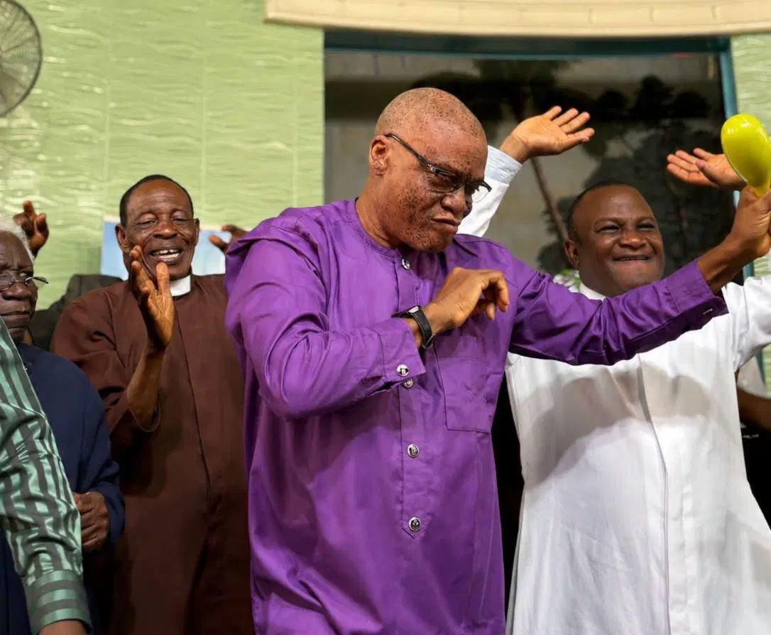 Husband of Rescued Oyo School Principal Holds Thanksgiving Service After Wife's Release