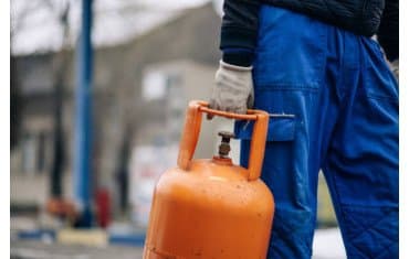 Experts Warn Nigerians Against Returning to Firewood Cooking Amidst Gas Price Hike