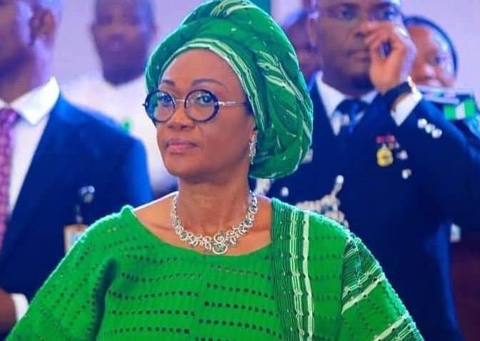 First Lady Pays Condolence Visit To Home of Late COAS Lagbaja’s Widow